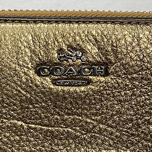 COACH Mickie Accordion Zip Leather Wallet in Brass - Picture 3 of 16